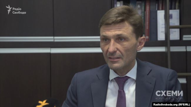 Адвокат Віталій Титич вбачає у такому розподілі «прихований підтекст»