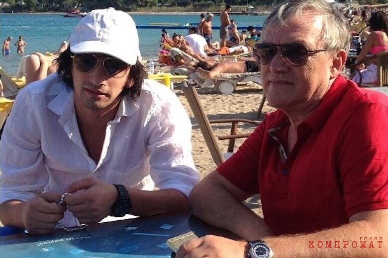 Антимоз Кухилава (справа) с сыном Антимоз Кухилава (справа) с сыном