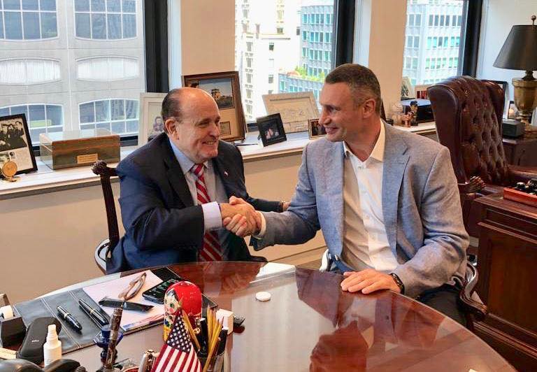 Кличко встретился с адвокатом Трампа - ФОТО - 185190 Кличко встретился с адвокатом Трампа - ФОТО - фото 185190