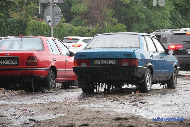 ÐоÑной ÑÑаган в ÐдеÑÑе повалил деÑÑÑки деÑевÑев, обоÑвал пÑовода, повÑедил ÑÑанÑпоÑÑ 03