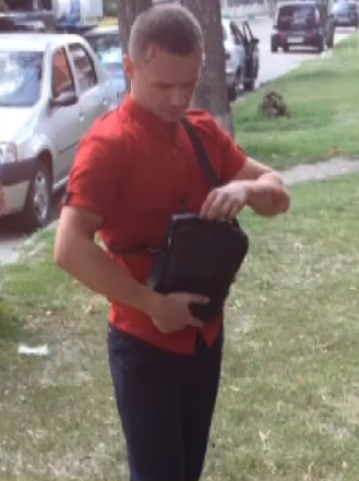 "Что ты, с*ка, цепляешься ко мне?!" Как полицейский избил пенсионера в Харькове, фото