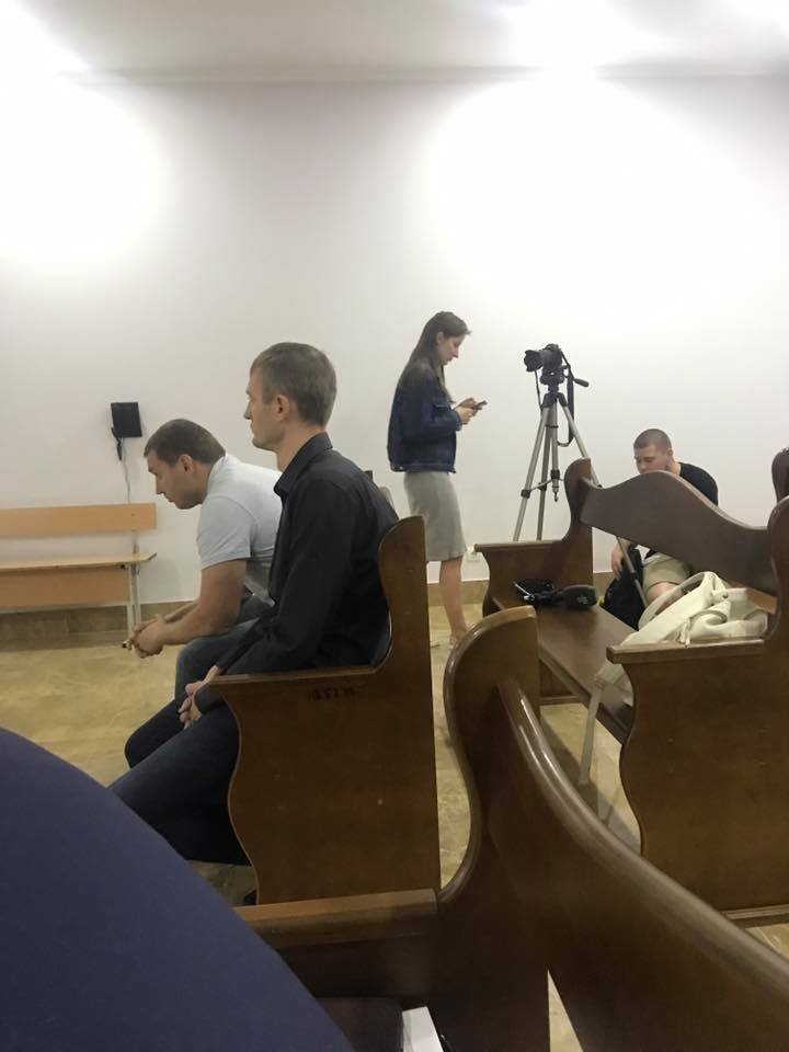 В стиле 90-х: как директор "Карабаса" пытается избежать ответственности за вымогательство