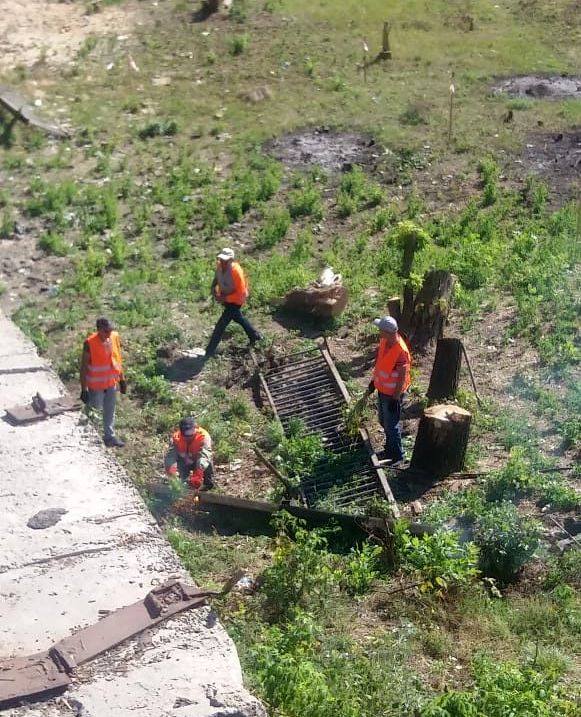 Загарбники й далі перешкоджають ремонтові мосту у Станиці Луганській. ФОТО