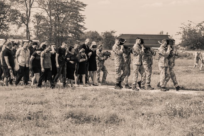 Ð¡ Ð¿Ð¾Ð³Ð¸Ð±ÑˆÐ¸Ð¼ Ð½Ð° Ð”Ð¾Ð½Ð±Ð°ÑÑÐµ Ð¼Ð¾Ñ€Ð¿ÐµÑ…Ð¾Ð¼ ÐÐ¸ÐºÐ¾Ð»Ð°ÐµÐ¼ ÐžÐ±ÑƒÑ…Ð¾Ð²ÑÐºÐ¸Ð¼ Ð¿Ñ€Ð¾ÑÑ‚Ð¸Ð»Ð¸ÑÑŒ Ð½Ð° ÐÐ¸ÐºÐ¾Ð»Ð°ÐµÐ²Ñ‰Ð¸Ð½Ðµ 05