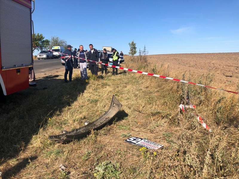 "Ой, что-то тут не так..." Жуткое ДТП под Одессой вызвало вопросы, фото и видео аварии
