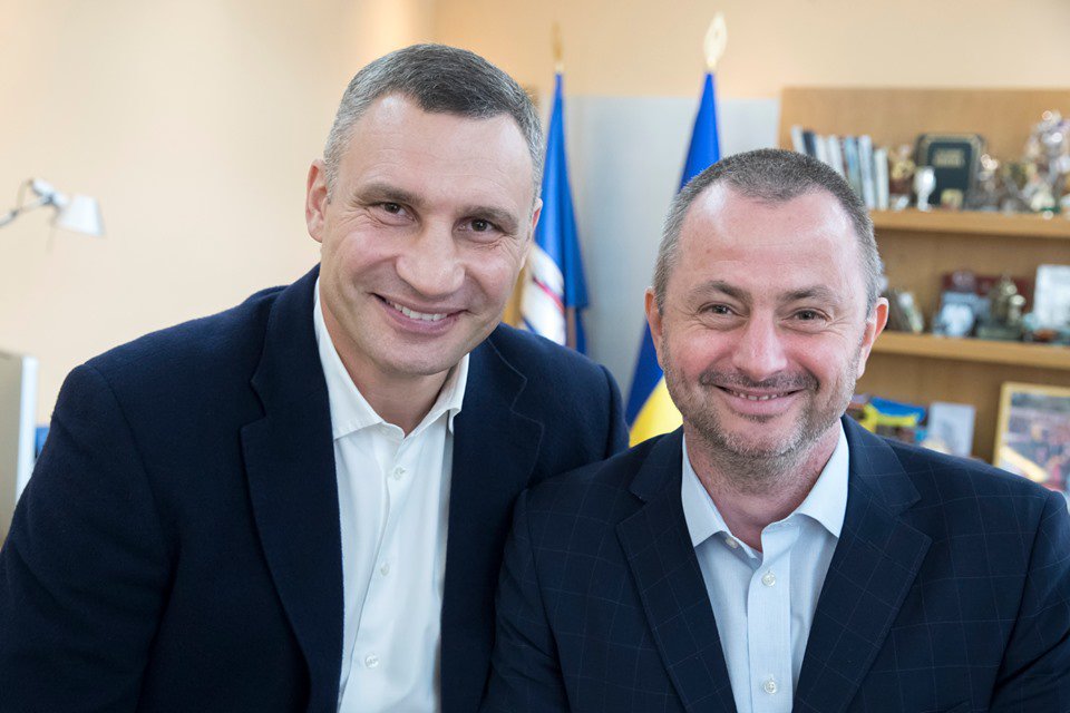 Comedy Club ’проник’ в КГГА. Кличко дал добро - 188256 Comedy Club ’проник’ в КГГА. Кличко дал добро - фото 188256 dqxikeidqxiqqeant