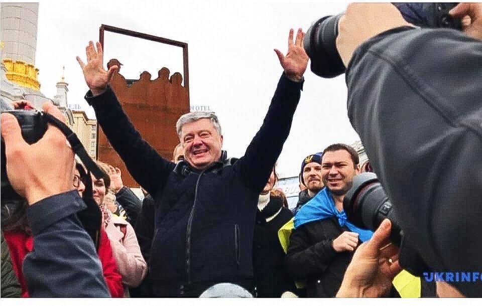 На изображении может находиться: один или несколько человек и текст dqxikeidqxitkant