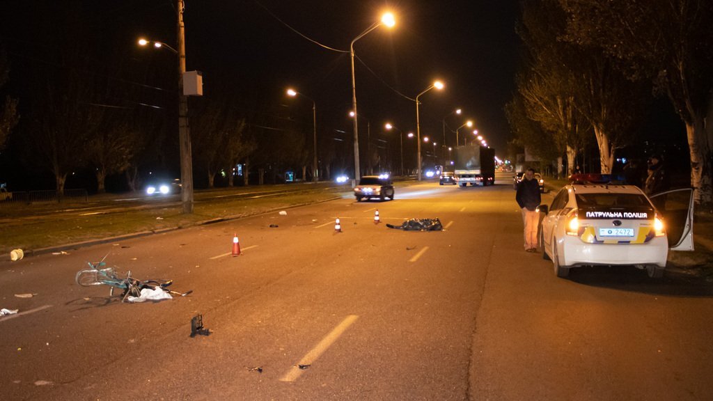 Сбил двух человек на "зебре": в Днепре произошло смертельное ДТП dqxikeidqxiqqeant