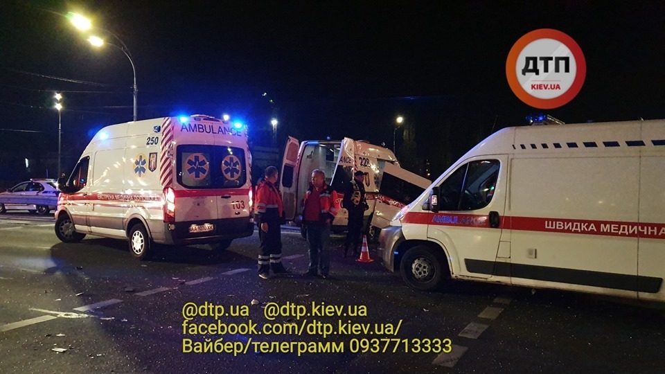 ДТП в Киеве со скорой