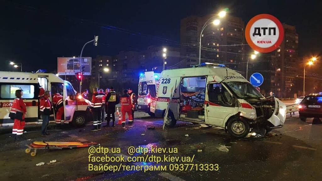 ДТП в Киеве со скорой