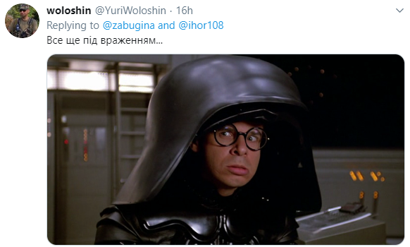 Зеленский в каске продолжает порождать мемы, фото