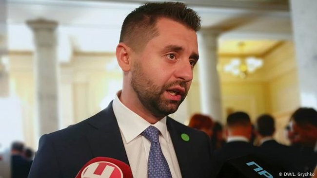 С законопроектом у нас жопа: как пытаются поделить игорный бизнес при Зеленском 01 С законопроектом у нас жопа: как пытаются поделить игорный бизнес при Зеленском 01 dqxikeidqxiqqeant