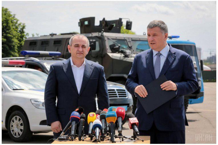 Миллион для Матиоса: прокуратуру обязали возобновить дело о громкой взятке Миллион для Матиоса: прокуратуру обязали возобновить дело о громкой взятке - фото 2 dqxikeidqxitkant