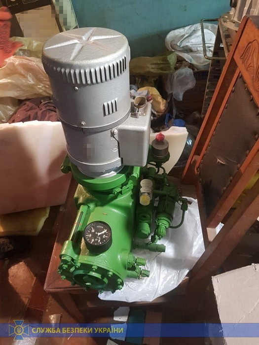 СБУ блокувала контрабанду в Росію запчастин до військових літаків. ФОТО