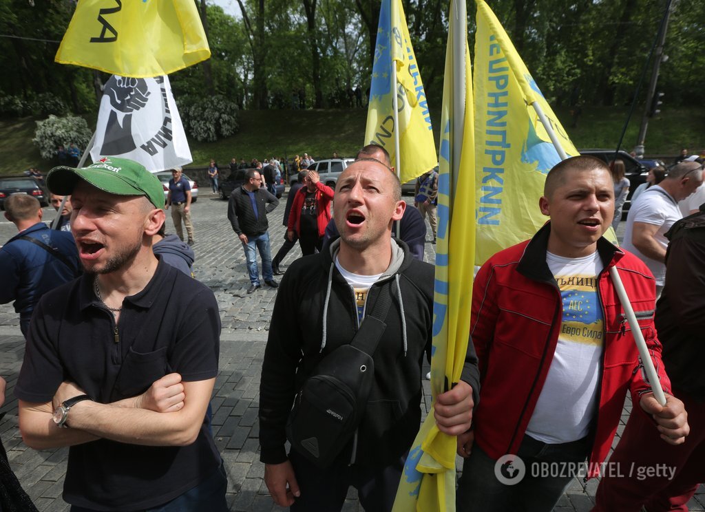 Новые правила для "евроблях": как в "Слуге народа" хотят решить проблему с растаможкой dqxikeidqxitkant