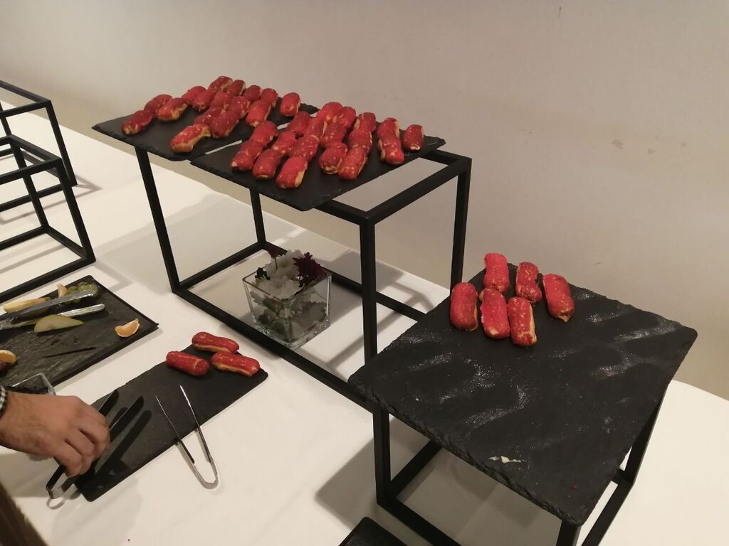 Денег нет? Появились эксклюзивные фото скромного фуршета у dqxikeidqxiqqeant