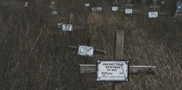 Опубликованы новые фото заброшенных могил террористов НВФ ДНР 01 Опубликованы новые фото заброшенных могил террористов НВФ ДНР 01 dqxikeidqxitkant