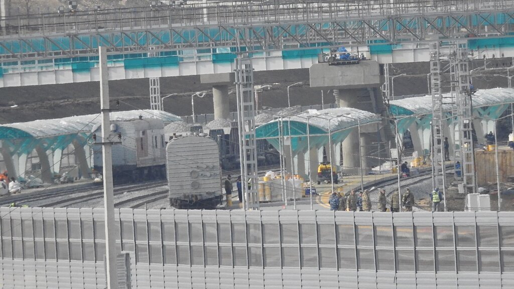 Военные на Крымском мосту