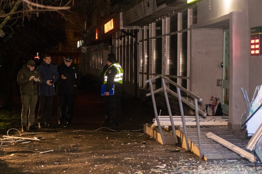 В Киеве взорвали отделение банка