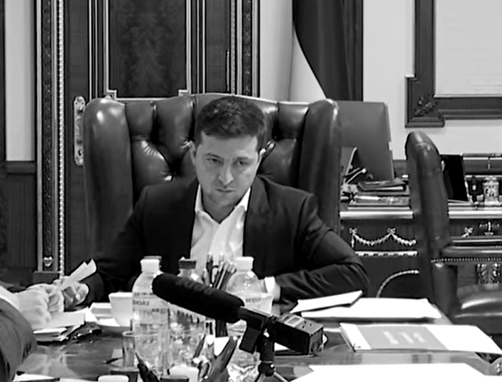 Зеленский устал и недоволен? Последние фото и видео президента dqxikeidqxiqqeant