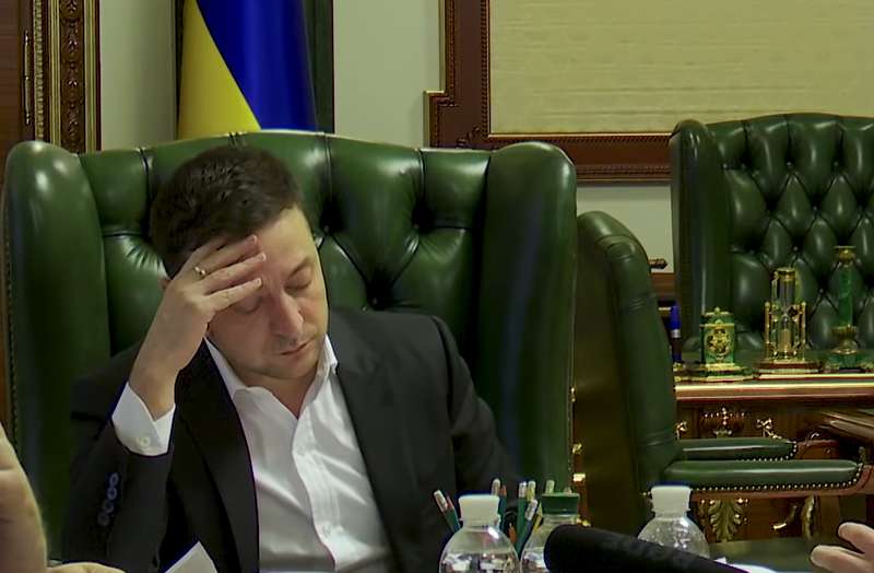 Зеленский устал и недоволен? Последние фото и видео президента