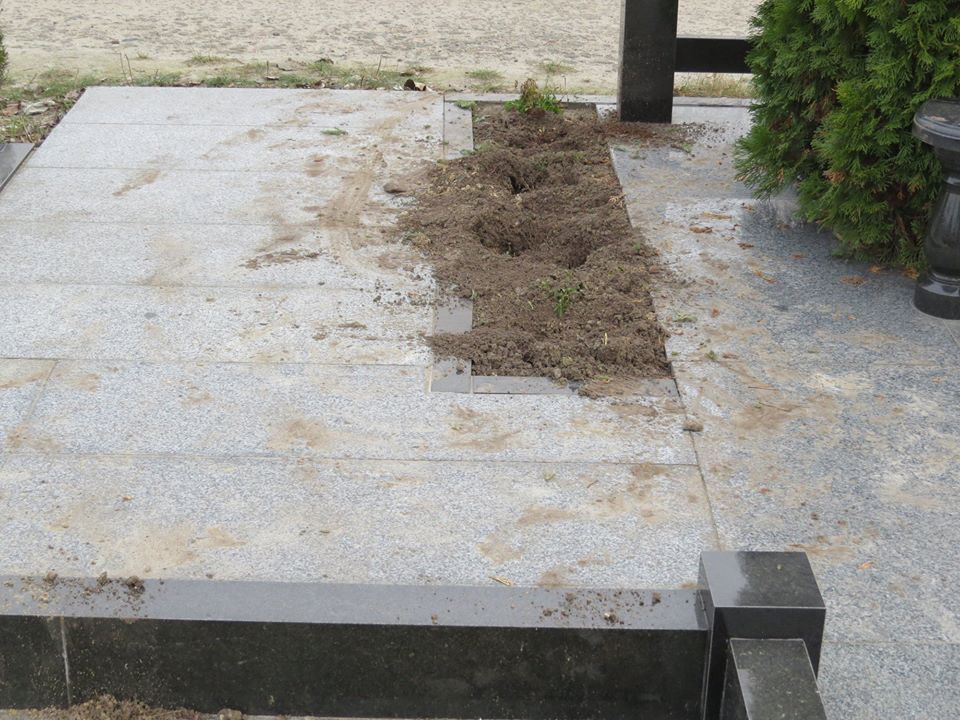 На Киевщине вандалы осквернили могилу героя Небесной сотни