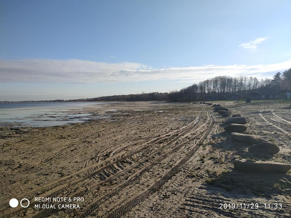 Свитязь катастрофически обмелело dqxikeidqxitkant