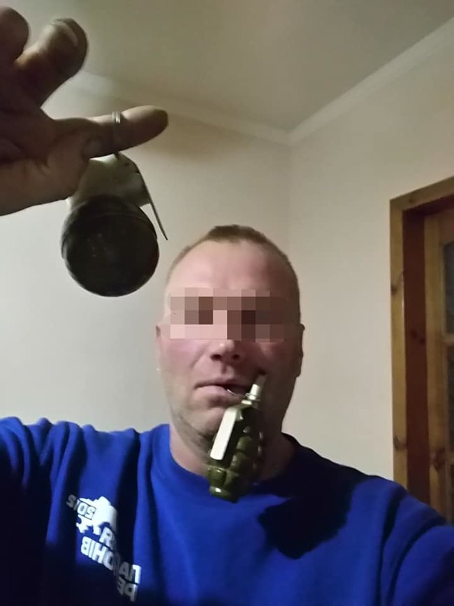 Задержан злоумышленник, стрелявший в экипаж полиции в Яготине 11 декабря 04 Задержан злоумышленник, стрелявший в экипаж полиции в Яготине 11 декабря 04