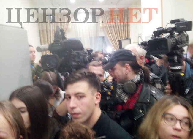 Судья ограничил доступ прессе и слушателям на заседание по апелляции Антоненко 04 Судья ограничил доступ прессе и слушателям на заседание по апелляции Антоненко 04