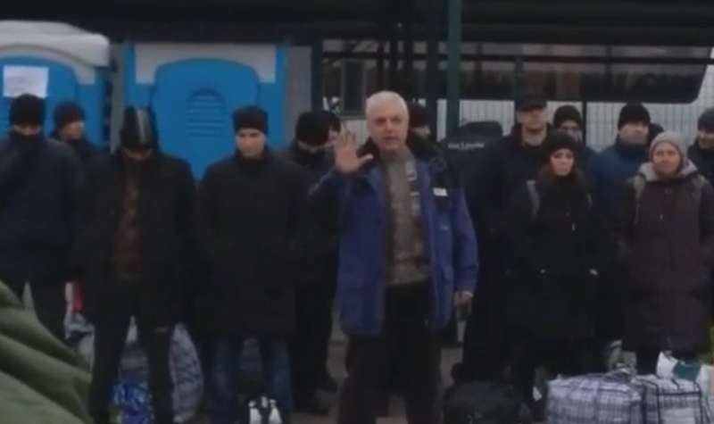 Украина "вытащила" из "Л/ДНР" 76 пленных: у Зеленского рассказали, кто они