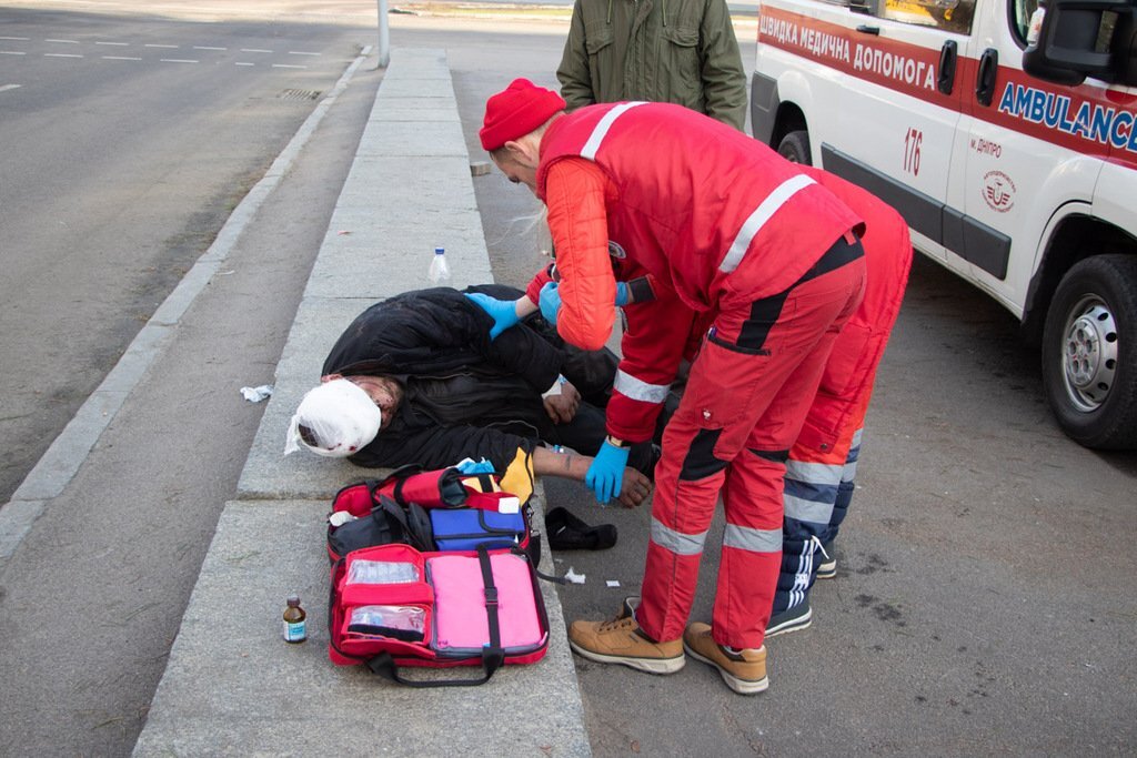 В Днепре подростки жестоко расправились над мужчиной dqxikeidqxitkant