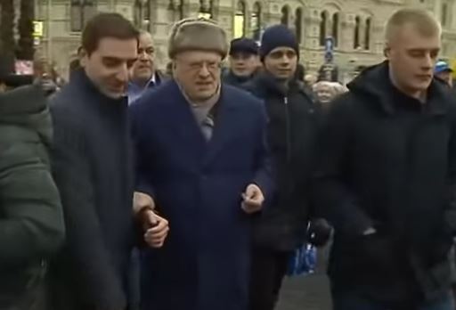 "А чего под ручку водят?" В состоянии Жириновского увидели "близкий кирдык", видео dqxikeidqxiqqeant