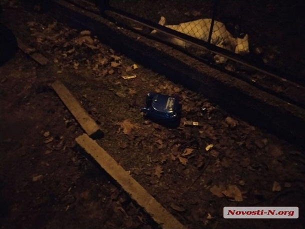 В Николаеве на парковке подожгли внедорожник dqxikeidqxiqqeant