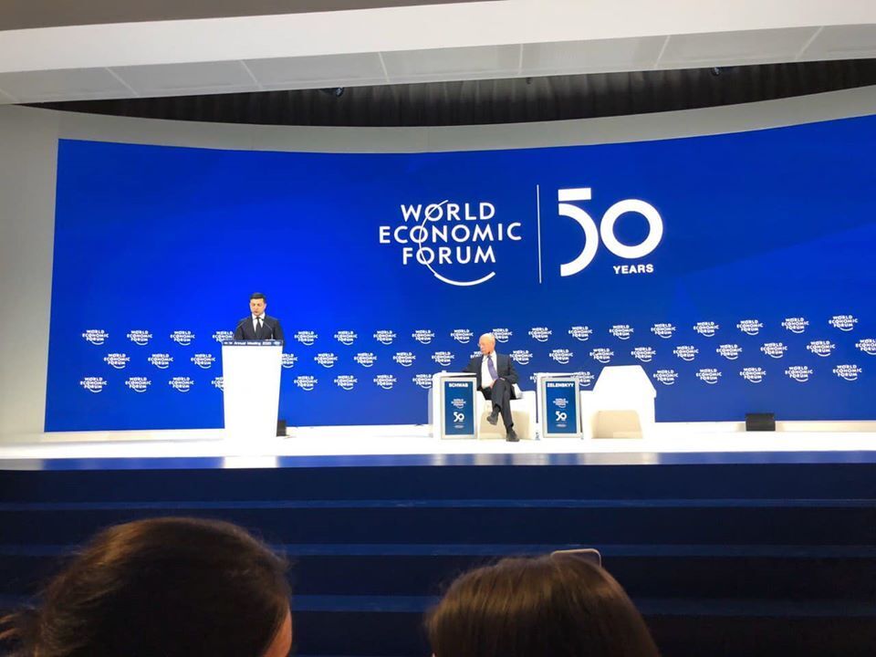 Зеленский в Давосе выступал перед опустевшим залом - почти все вышли