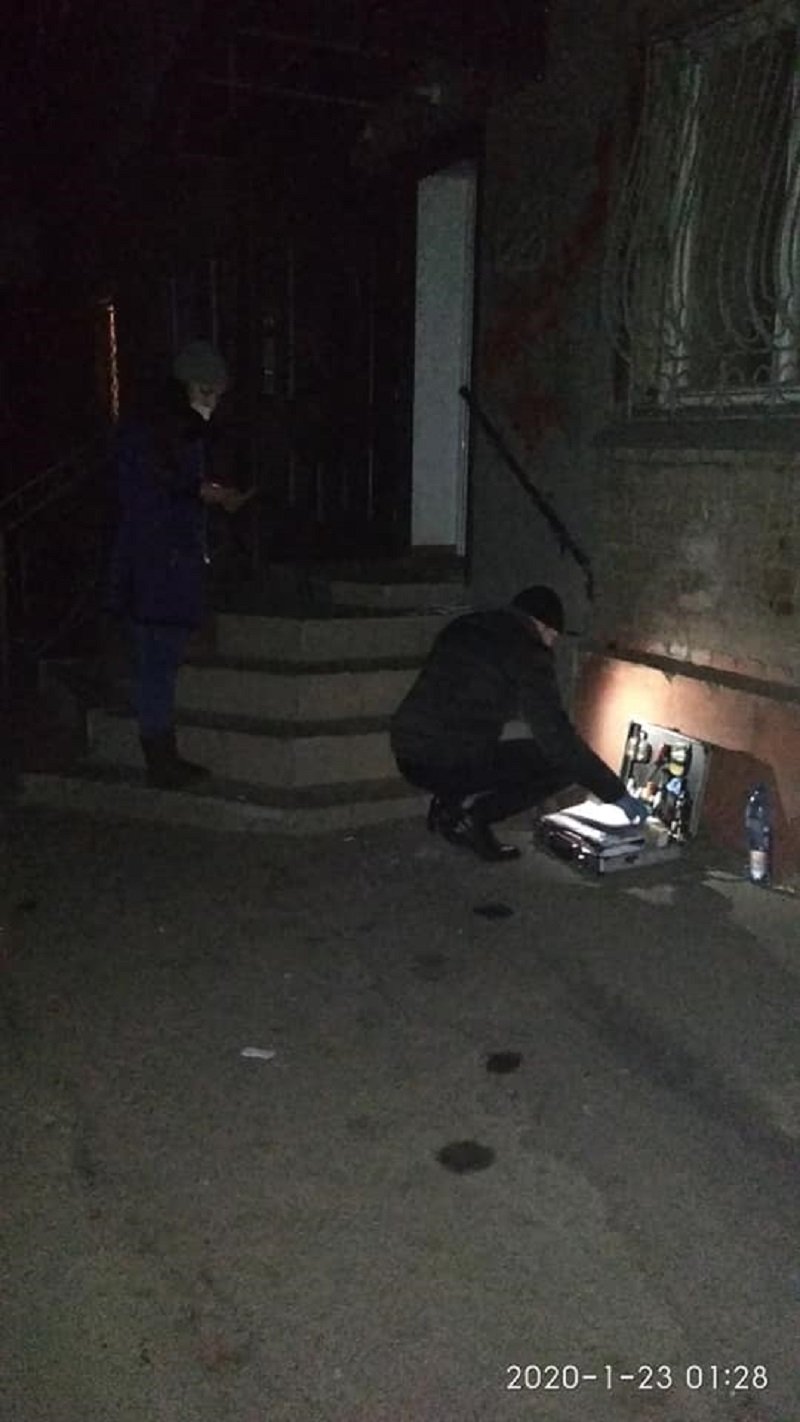 "Натуральный теракт": в Херсоне сожгли офис Партии Шария в жилом доме - фото 2 dqxikeidqxiqqeant