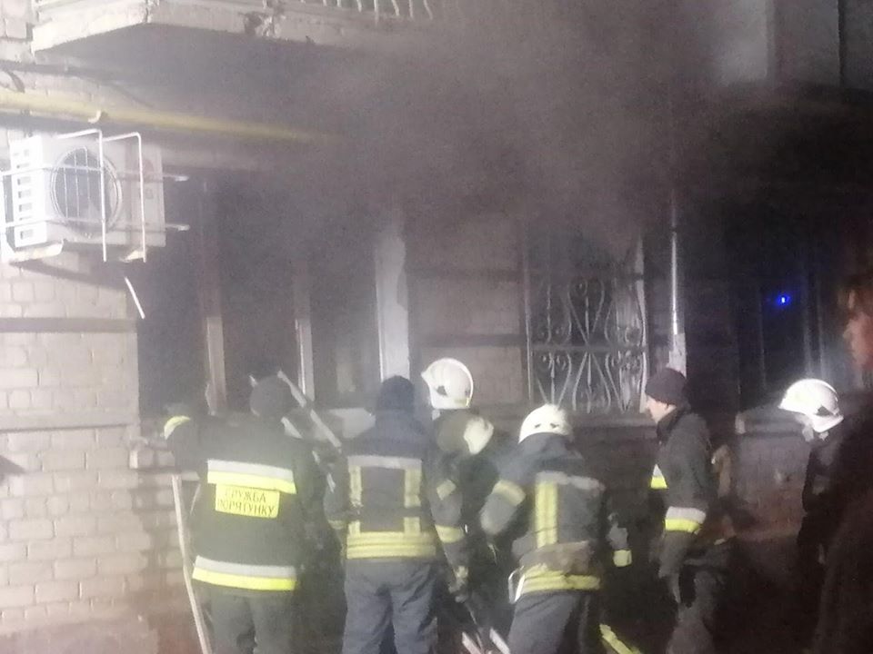 Ðа изобÑажении Ð¼Ð¾Ð¶ÐµÑ Ð½Ð°Ñ
одиÑÑÑÑ: один или неÑколÑко Ñеловек и лÑди ÑÑоÑÑ dqxikeidqxiqqeant