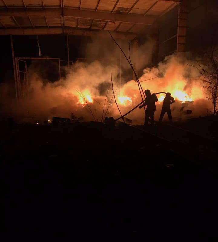 В ангаре вспыхнули шпалы dqxikeidqxiqqeant