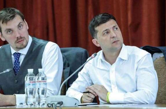 «Мені здається, час показав, ми бачимо, що деякі міністерства повинні бути розділені», – висловив своє бачення Володимир Зеленський dqxikeidqxitkant