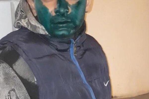 Таксисты поиздевались над мужчиной dqxikeidqxitkant