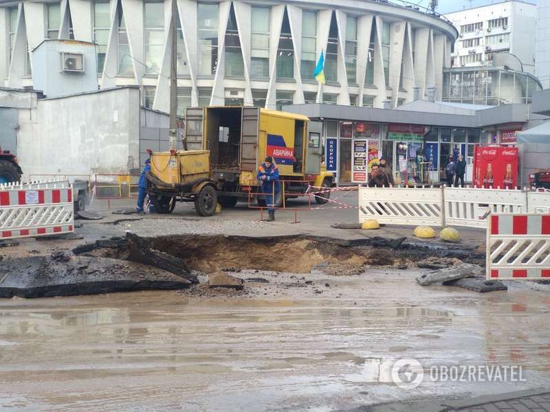 Порыв теплотрассы в Киеве