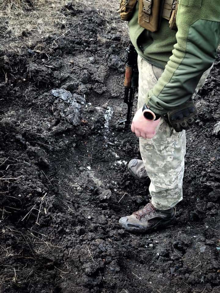 Обстрел Красногоровки террористами "ДНР" dqxikeidqxiqqeant