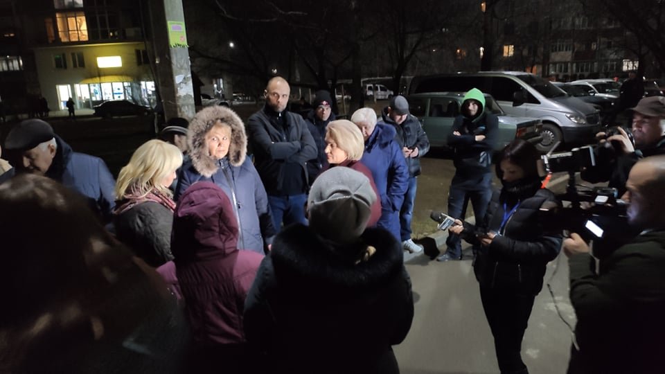 Из-за коронавируса в Черновцах устроили бунт dqxikeidqxiqqeant