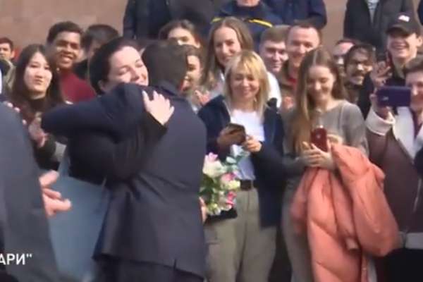 Зеленский обнял Скалецкую dqxikeidqxiqqeant