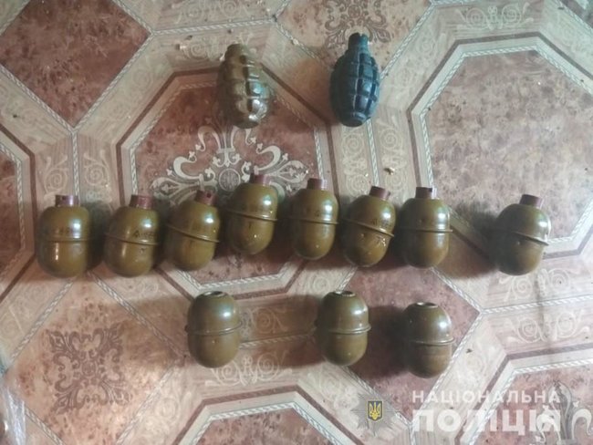 На Луганщине у местного жителя изъяты 13 гранат, - Нацполиция 02 На Луганщине у местного жителя изъяты 13 гранат, - Нацполиция 02