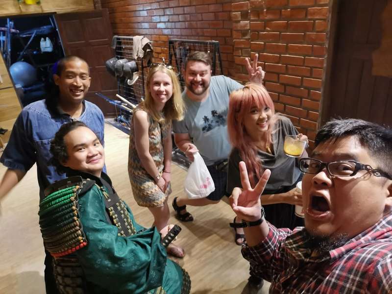 Фото Сергея с супругой (по середине) из Таиланда dqxikeidqxiqqeant