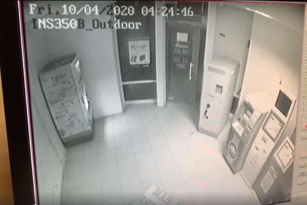 банкомат за мгновение до взрыва dqxikeidqxitkant