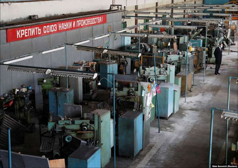 Журналисты показали на фото заброшенный завод по производству ИВЛ в Украине dqxikeidqxiqqeant