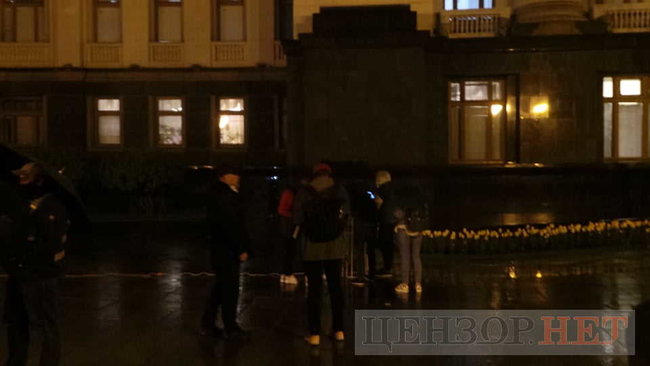 Руки геть від Стерненка, - мероприятие в поддержку активиста прошло под Офисом Президента 02 Руки геть від Стерненка, - мероприятие в поддержку активиста прошло под Офисом Президента 02