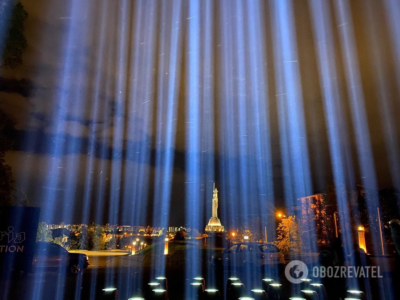 "Все, прилетели! НЛО, так НЛО!" Киевлян удивило "загадочное" свечение в небе