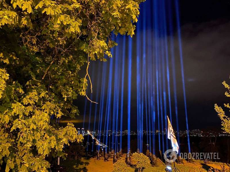 "Все, прилетели! НЛО, так НЛО!" Киевлян удивило "загадочное" свечение в небе